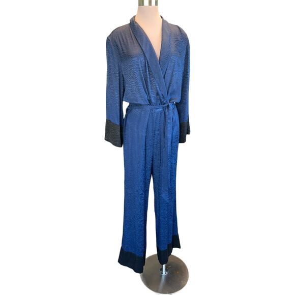 NWOT Amazing Victoria’s Secret Blue Black Satin Embossed Lounge Jumpsuit  Large - Picture 8 of 16